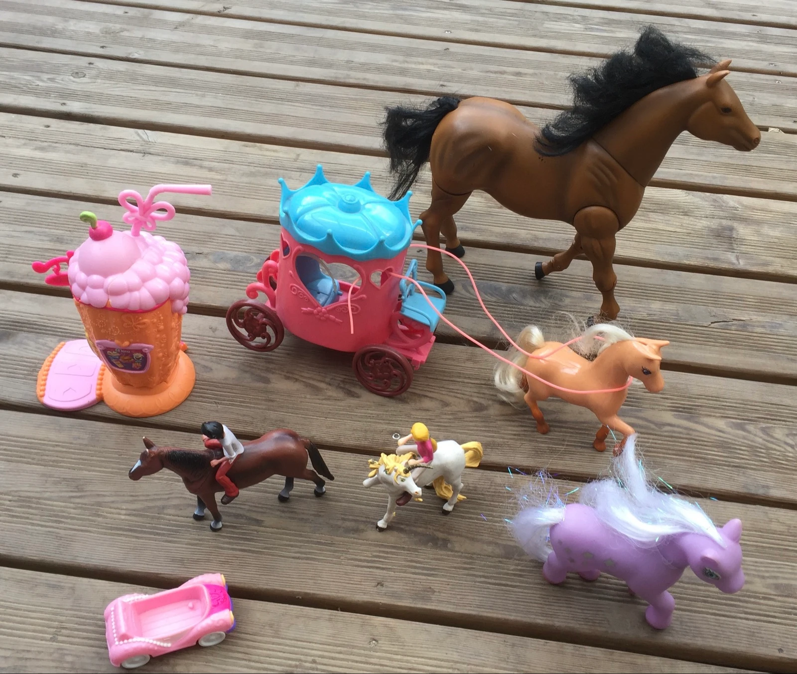 Lot poneys figurines 